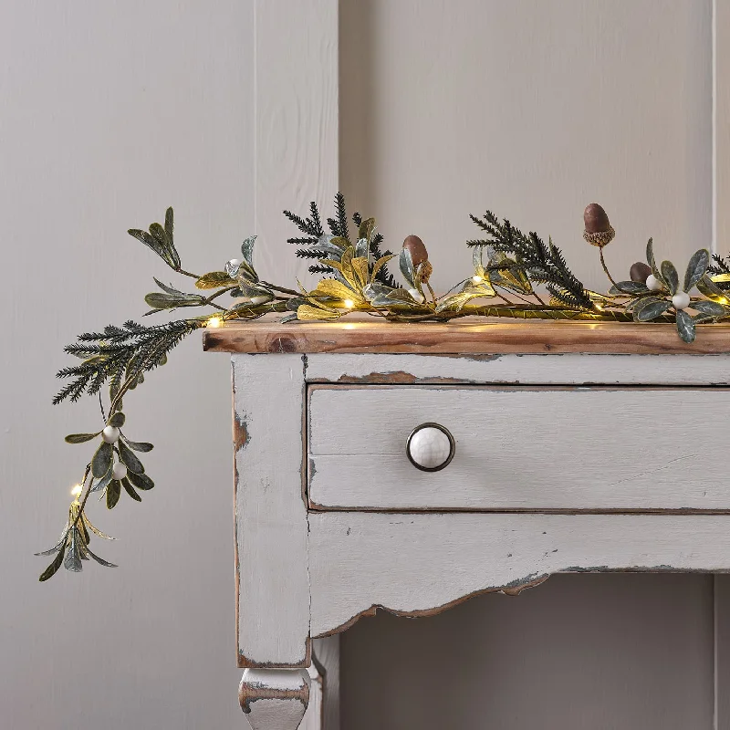 1.5m Classic Acorn & Winter Foliage Garland Micro Light Bundle