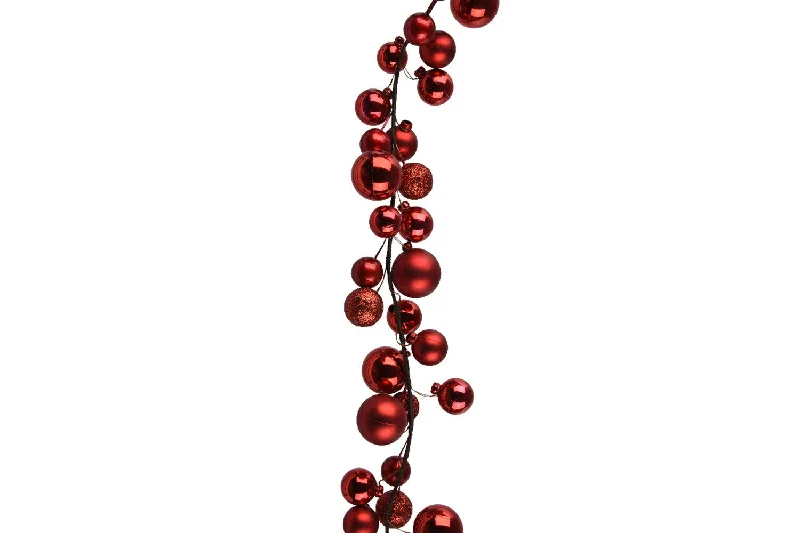 Christmas Decoration | 6cm Shatterproof Baubles Garland | Red