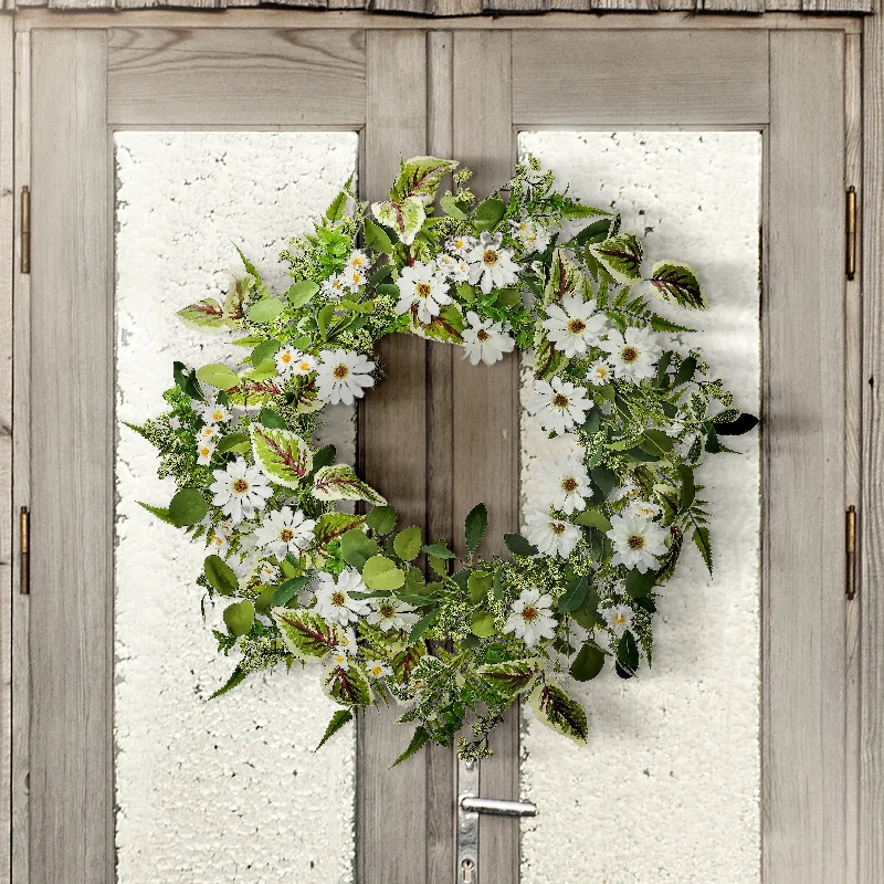 Daisy And Mix Greens Wreath 24"