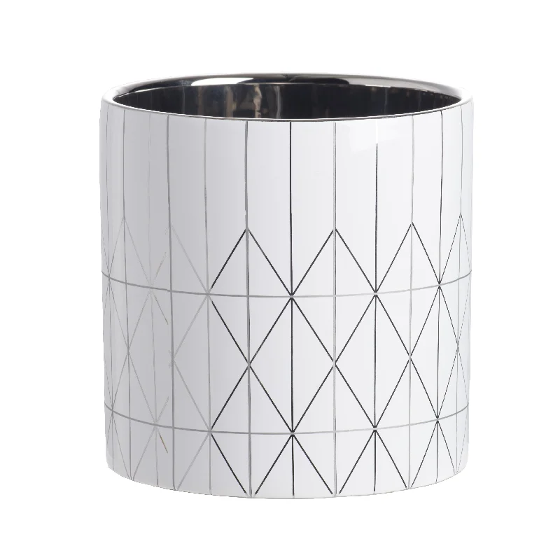 A&B Home 7-inch White and Polished Silver Dimaond Pattern Planter